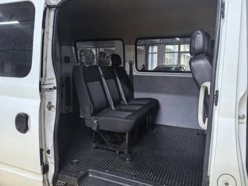 2021 MAXUS XinTu V80 2.0T 139HP L4 6MT,autocango,china used car exporter,china ev exporter,chinese used car exporter,chinese used ev exporter