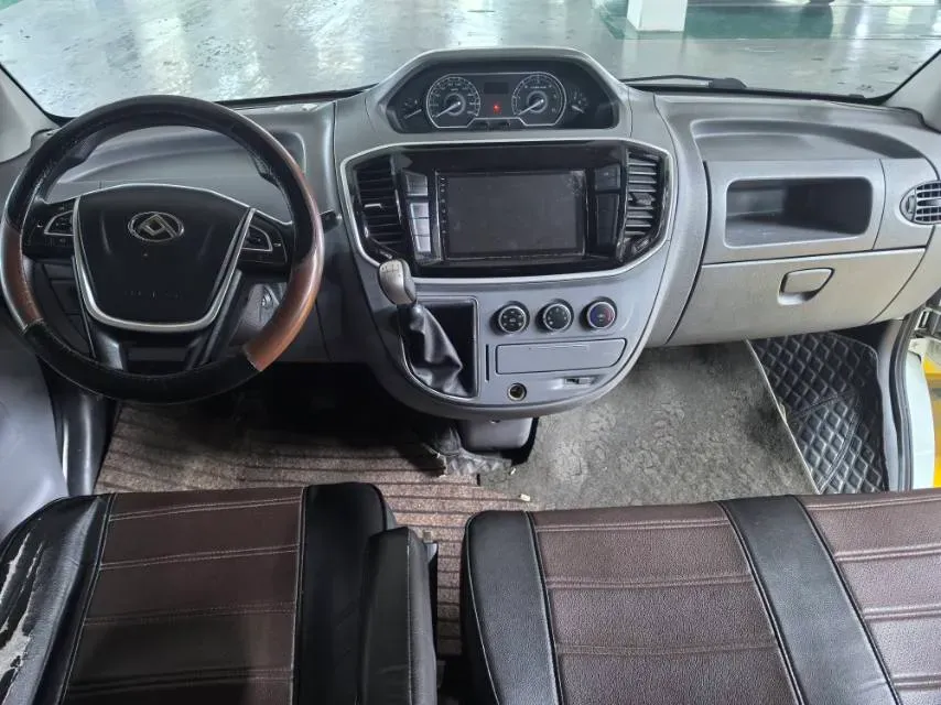 2021 MAXUS XinTu V80 2.0T 139HP L4 6MT,autocango,china used car exporter,china ev exporter,chinese used car exporter,chinese used ev exporter