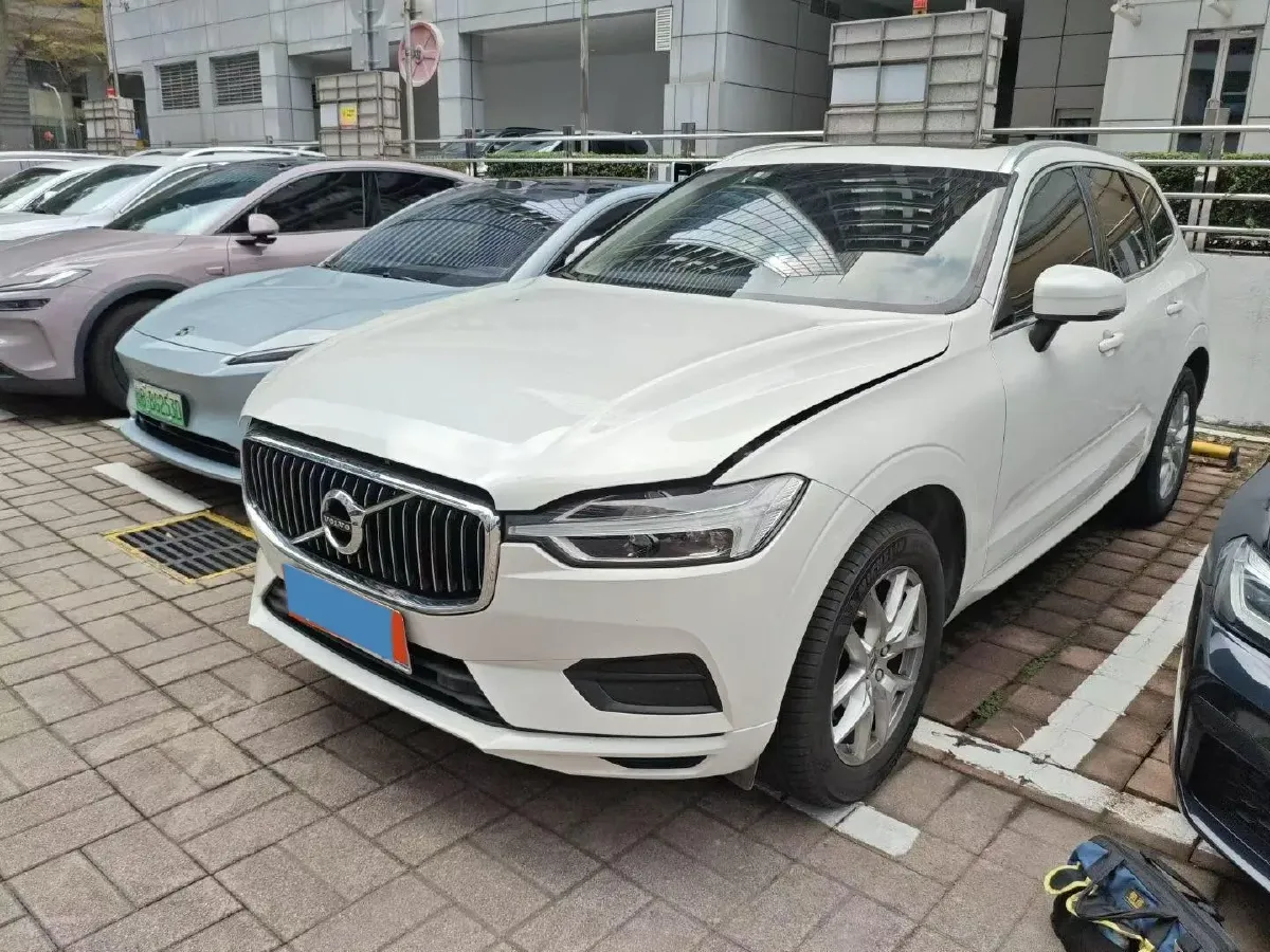 2019 Volvo XC60 2.0T 254HP L4 8AT,autocango,china used car exporter,china ev exporter,chinese used car exporter,chinese used ev exporter