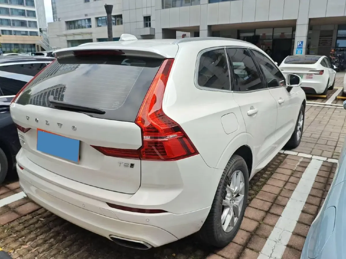 2019 Volvo XC60 2.0T 254HP L4 8AT,autocango,china used car exporter,china ev exporter,chinese used car exporter,chinese used ev exporter