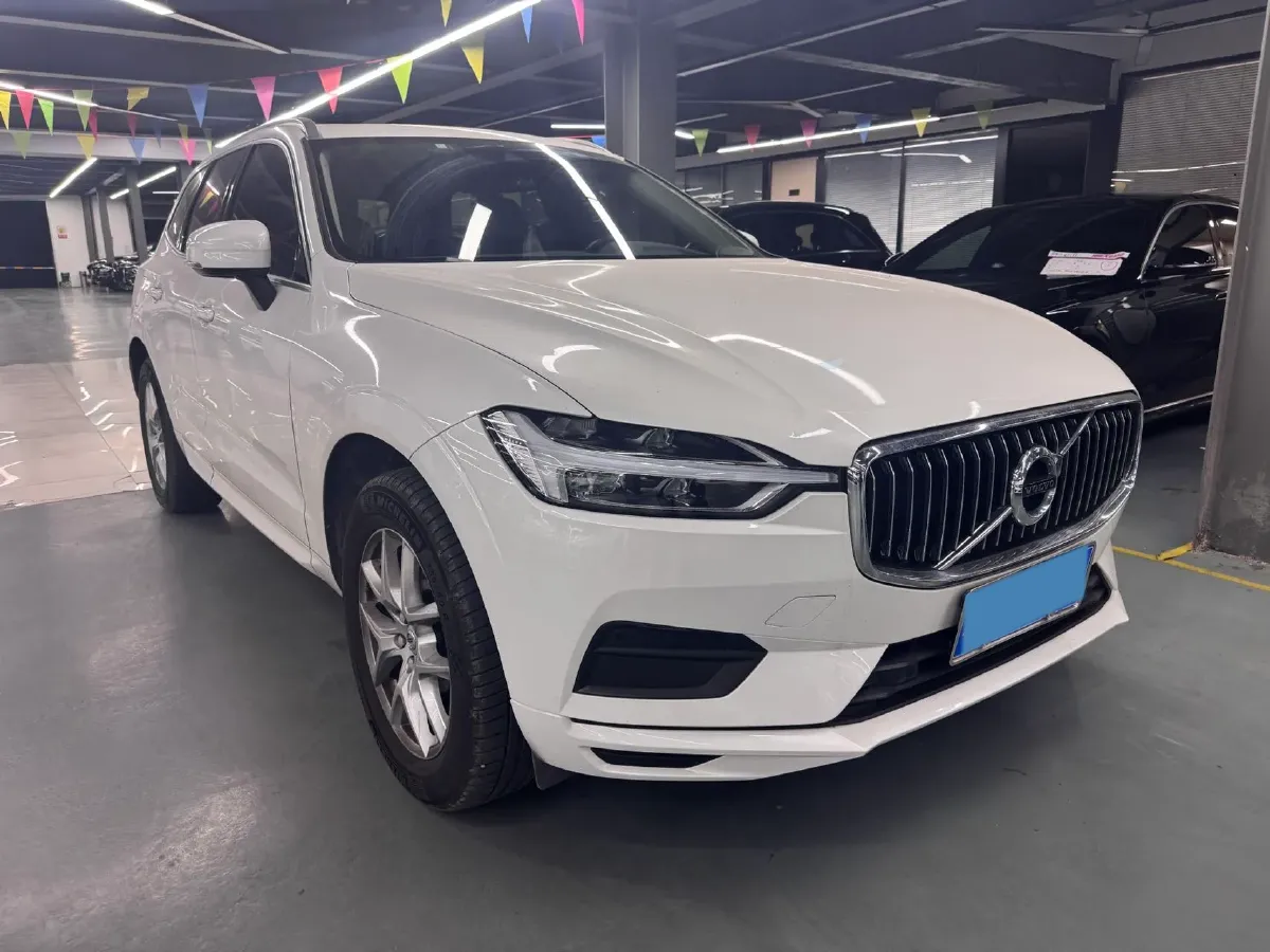2019 Volvo XC60 2.0T 254HP L4 8AT,autocango,china used car exporter,china ev exporter,chinese used car exporter,chinese used ev exporter