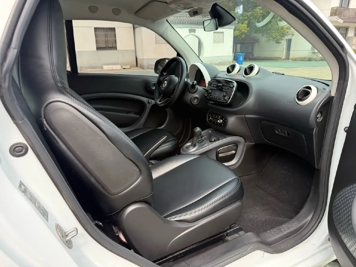 2018 HuangHai JiaoLong 2.4L 143HP L4 5AT,autocango,china used car exporter,china ev exporter,chinese used car exporter,chinese used ev exporter