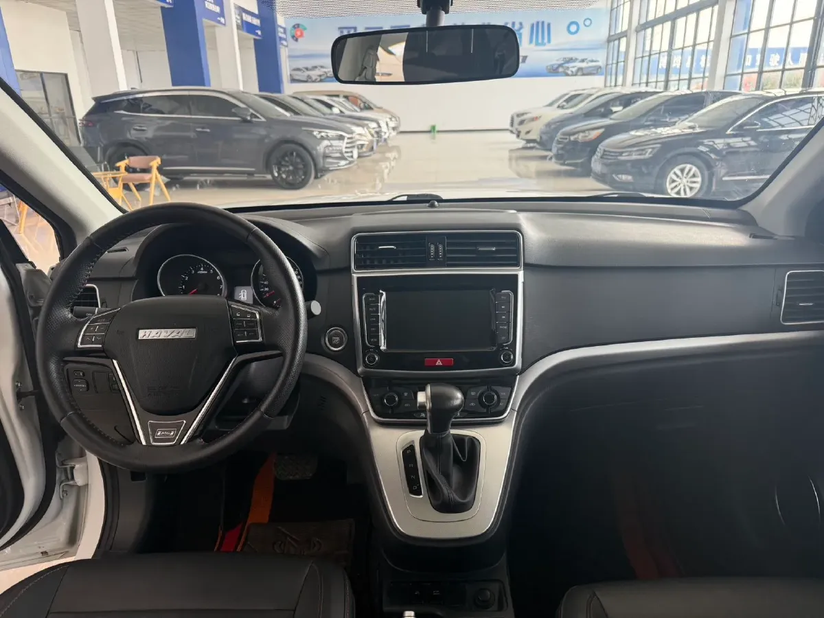 2019 Haval M6 1.5T 150HP L4 7DCT,autocango,china used car exporter,china ev exporter,chinese used car exporter,chinese used ev exporter