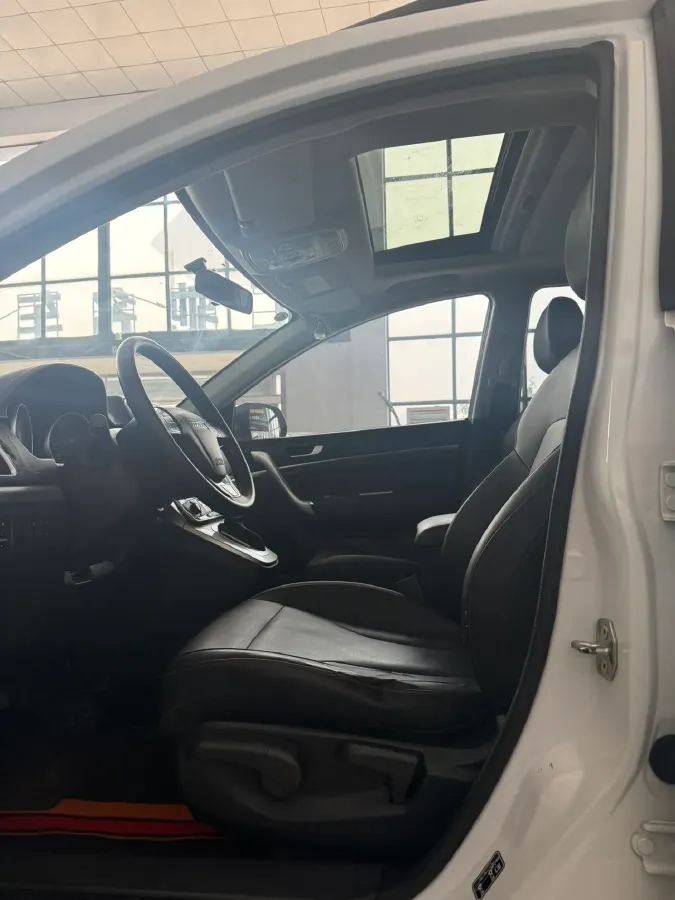 2019 Haval M6 1.5T 150HP L4 7DCT,autocango,china used car exporter,china ev exporter,chinese used car exporter,chinese used ev exporter