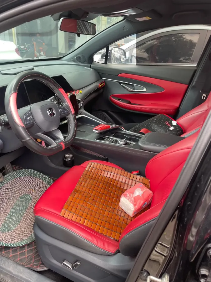 2020 ChangAn UNI-T 1.5T 180HP L4 7DCT,autocango,china used car exporter,china ev exporter,chinese used car exporter,chinese used ev exporter