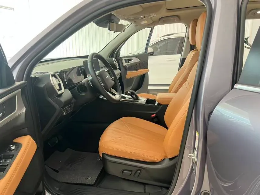 2023 Haval H5 2.0T 224HP L4 8AT,autocango,china used car exporter,china ev exporter,chinese used car exporter,chinese used ev exporter