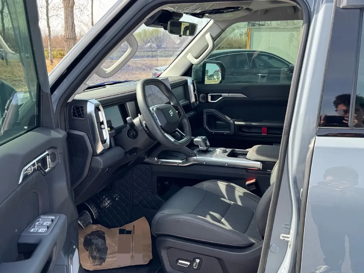 2023 Jetour Traveller 2.0T 254HP L4 8AT,autocango,china used car exporter,china ev exporter,chinese used car exporter,chinese used ev exporter