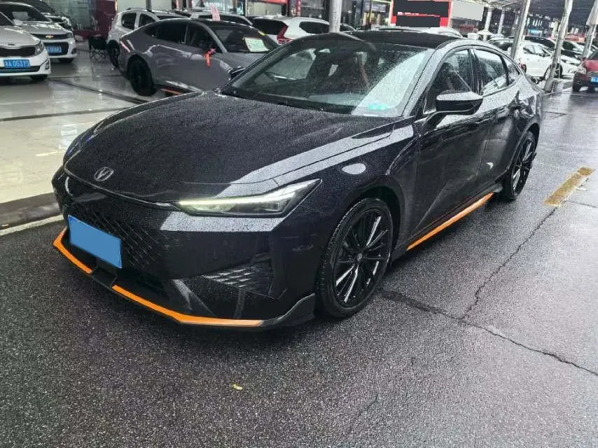 2024 ChangAn UNI-V 1.5T 188HP L4 7DCT,autocango,china used car exporter,china ev exporter,chinese used car exporter,chinese used ev exporter