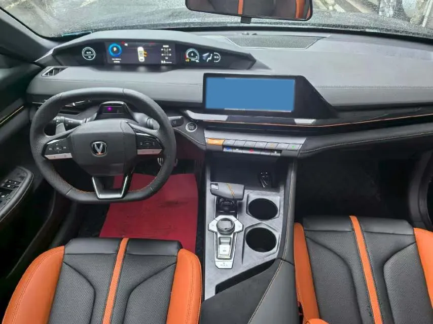 2024 ChangAn UNI-V 1.5T 188HP L4 7DCT,autocango,china used car exporter,china ev exporter,chinese used car exporter,chinese used ev exporter