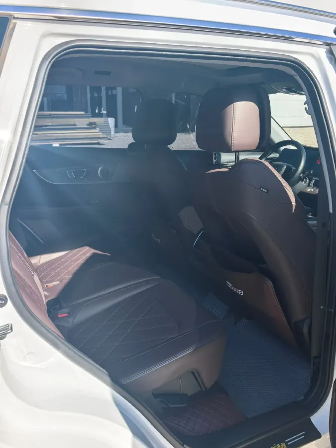 2022 Chery Tiggo 8 PRO 2.0T 254HP L4 7DCT,autocango,china used car exporter,china ev exporter,chinese used car exporter,chinese used ev exporter