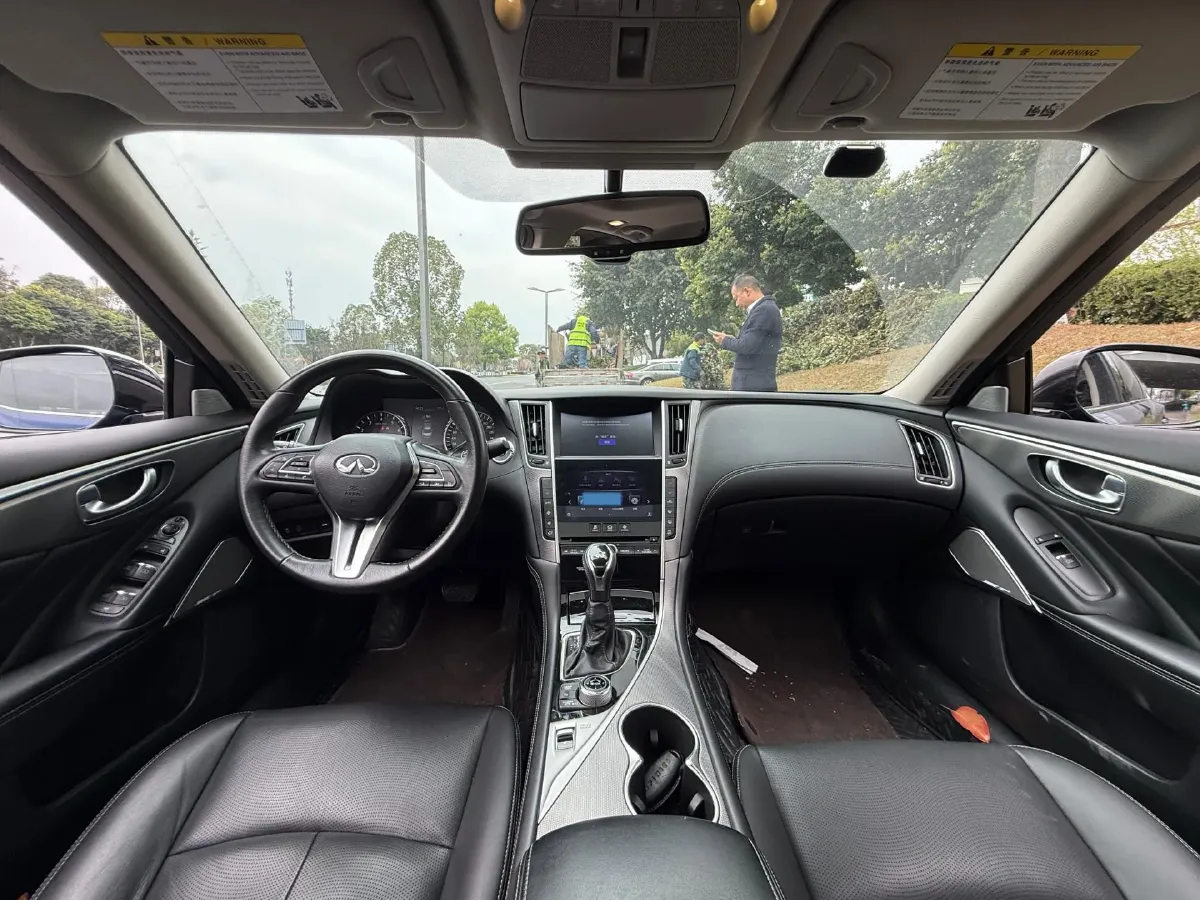 2018 Jeep Grand Commander 2.0T 265HP L4 9AT,autocango,china used car exporter,china ev exporter,chinese used car exporter,chinese used ev exporter