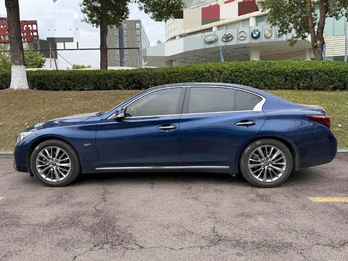 2018 Jeep Grand Commander 2.0T 265HP L4 9AT,autocango,china used car exporter,china ev exporter,chinese used car exporter,chinese used ev exporter