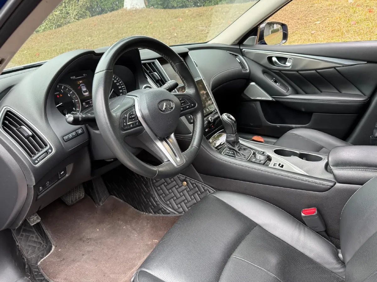 2018 Jeep Grand Commander 2.0T 265HP L4 9AT,autocango,china used car exporter,china ev exporter,chinese used car exporter,chinese used ev exporter