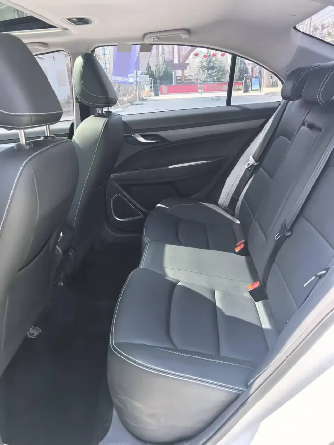 2021 BaoJun 530 1.5T 147HP L4 CVT,autocango,china used car exporter,china ev exporter,chinese used car exporter,chinese used ev exporter