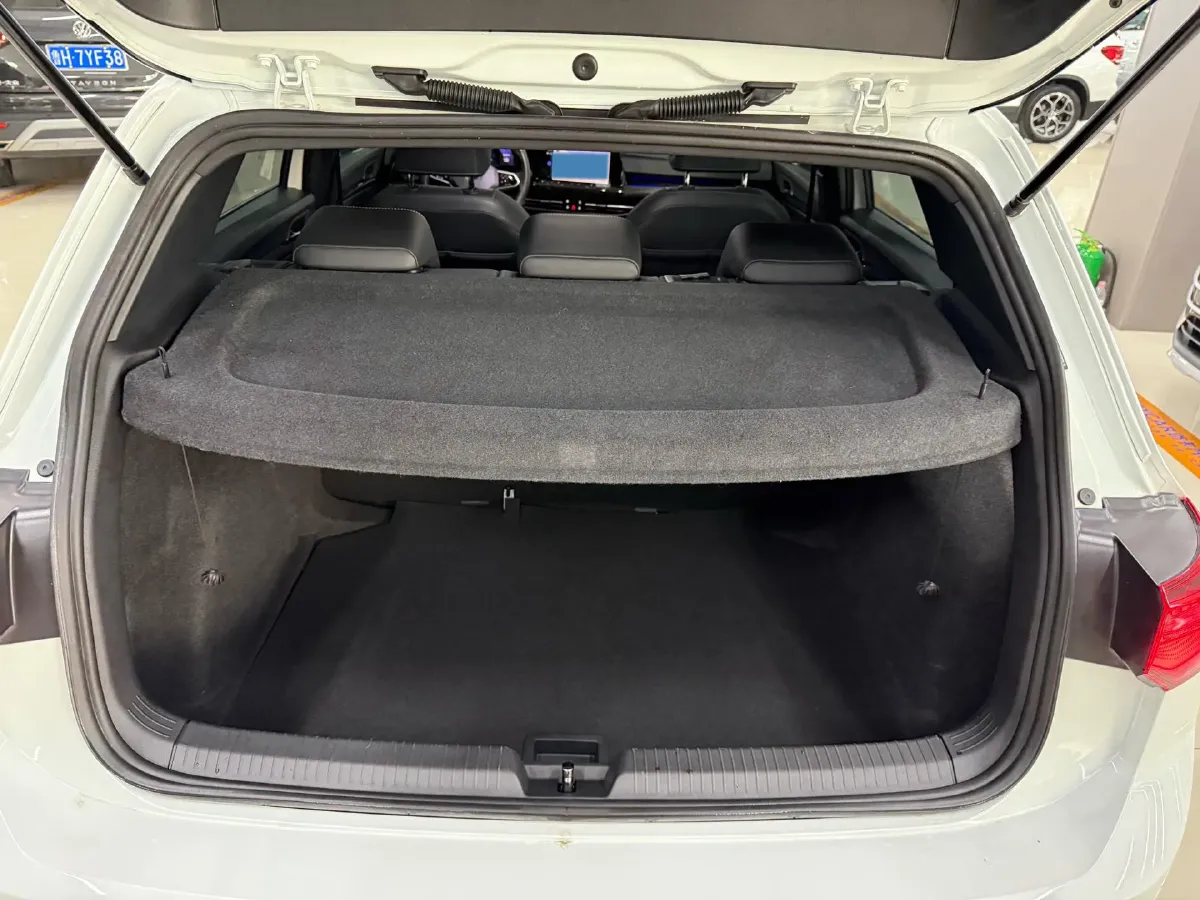 2023 Volkswagen Golf 1.4T 150HP L4 7DCT,autocango,china used car exporter,china ev exporter,chinese used car exporter,chinese used ev exporter