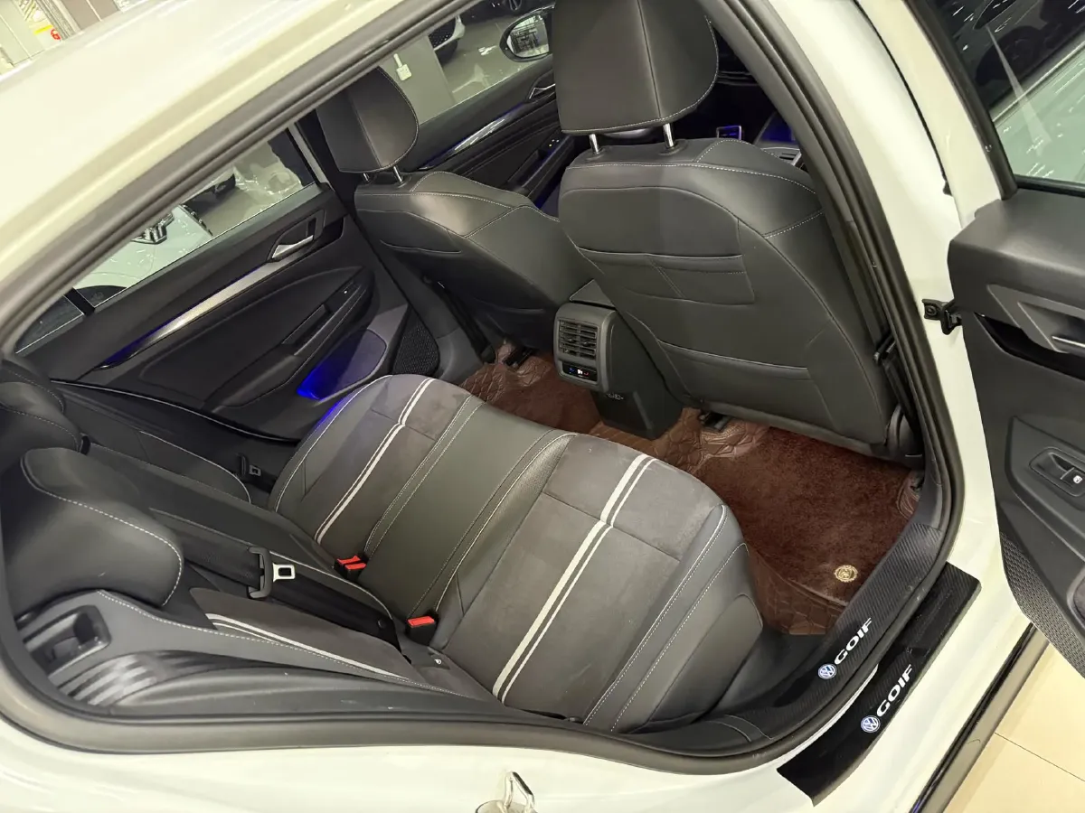 2023 Volkswagen Golf 1.4T 150HP L4 7DCT,autocango,china used car exporter,china ev exporter,chinese used car exporter,chinese used ev exporter