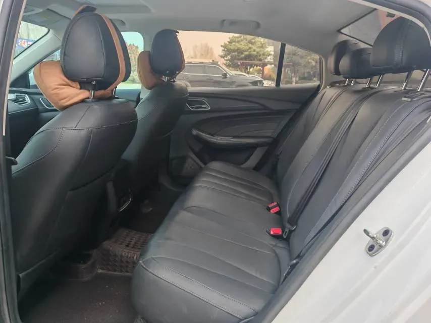 2019 Roewe i5 1.5L 120HP L4 CVT,autocango,china used car exporter,china ev exporter,chinese used car exporter,chinese used ev exporter