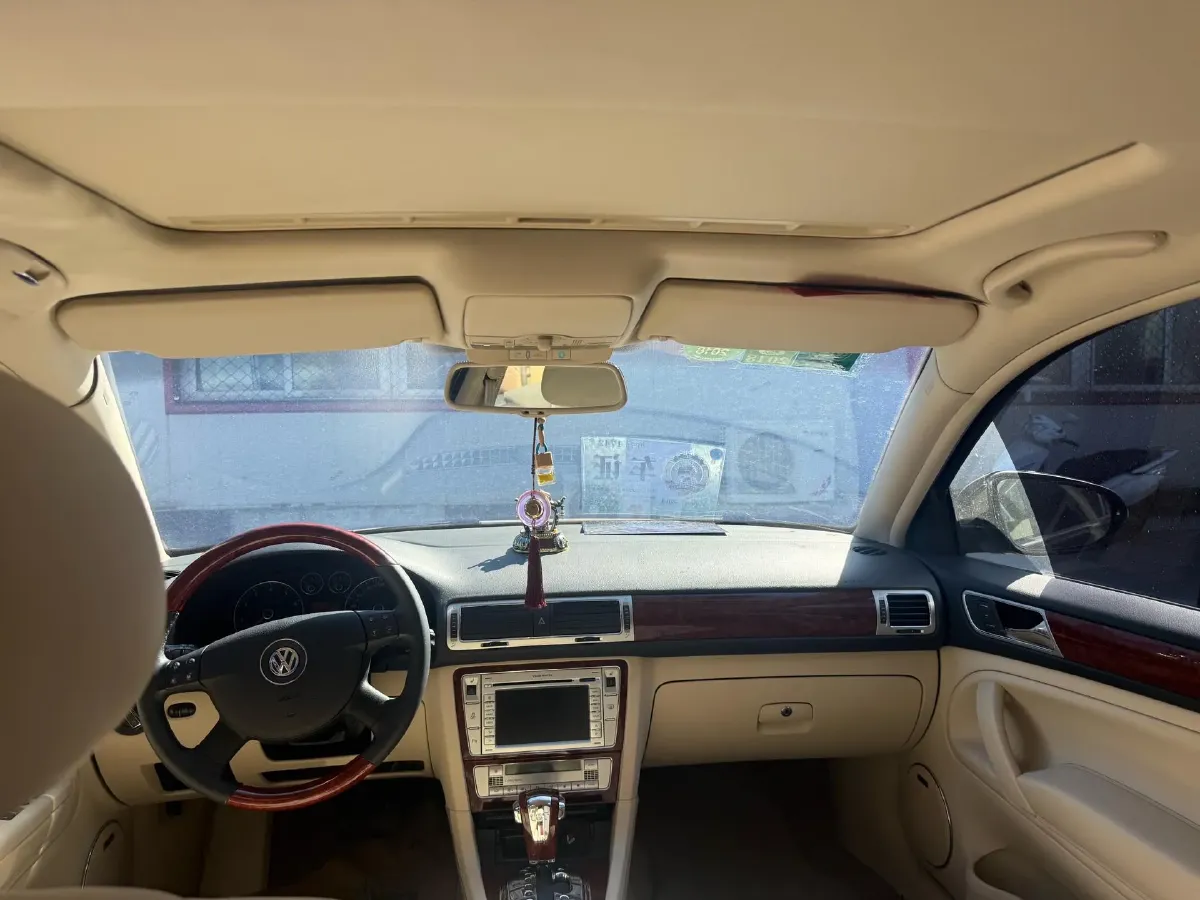 2009 Volkswagen Passat 1.8T 163HP L4 5AT,autocango,china used car exporter,china ev exporter,chinese used car exporter,chinese used ev exporter