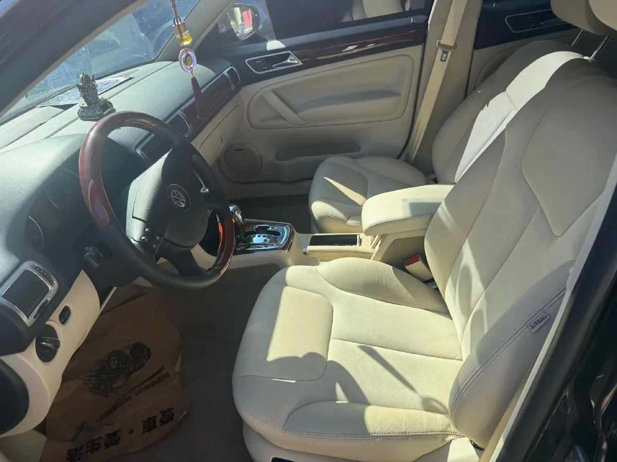 2009 Volkswagen Passat 1.8T 163HP L4 5AT,autocango,china used car exporter,china ev exporter,chinese used car exporter,chinese used ev exporter