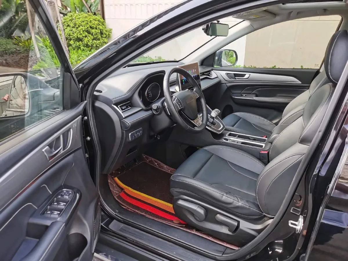 2021 Haval M6 1.5T 150HP L4 7DCT,autocango,china used car exporter,china ev exporter,chinese used car exporter,chinese used ev exporter