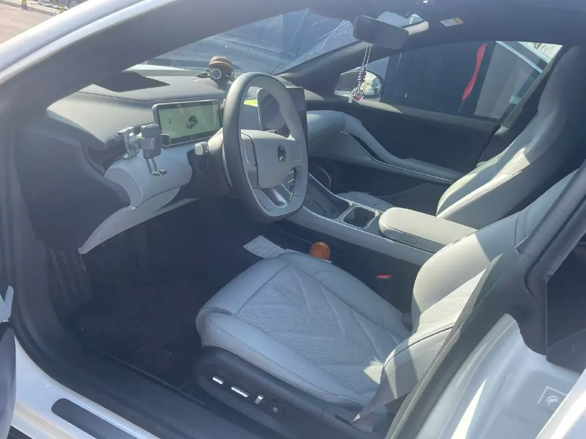 2024 NIO ET5 BEV 75KWH,autocango,china used car exporter,china ev exporter,chinese used car exporter,chinese used ev exporter