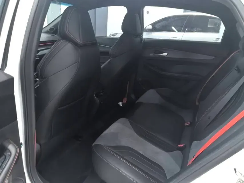 2022 Geely Binray 1.5T 181HP L4 7DCT,autocango,china used car exporter,china ev exporter,chinese used car exporter,chinese used ev exporter