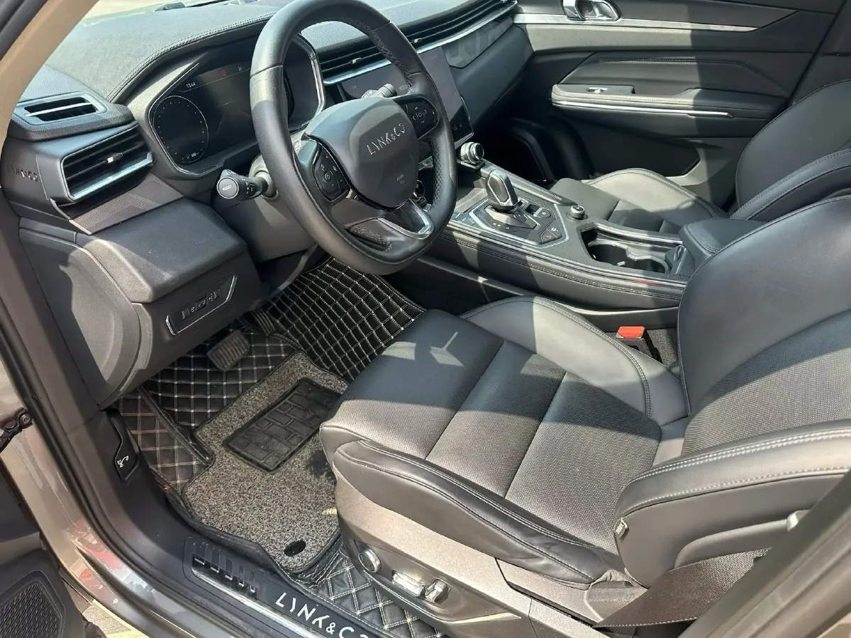 2021 LYNK&CO 01 2.0T 218HP L4 8AT,autocango,china used car exporter,china ev exporter,chinese used car exporter,chinese used ev exporter