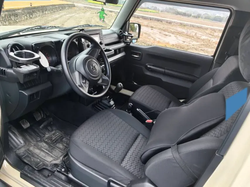 2025 Geely Coolray 1.5L 126HP L4 5MT,autocango,china used car exporter,china ev exporter,chinese used car exporter,chinese used ev exporter