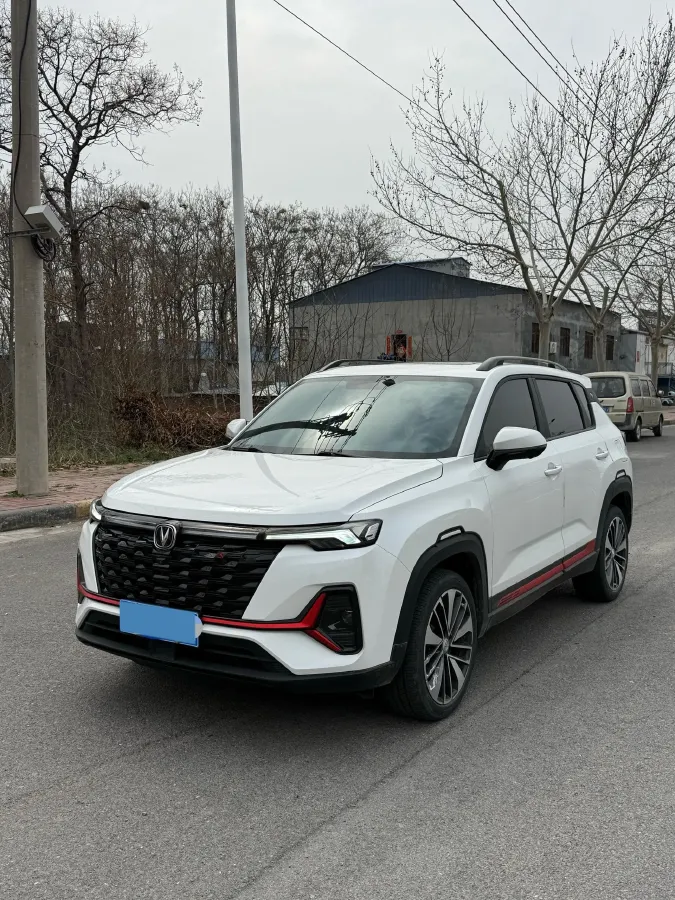 2022 ChangAn CS35 Plus 1.4T 160HP L4 7DCT,autocango,china used car exporter,china ev exporter,chinese used car exporter,chinese used ev exporter