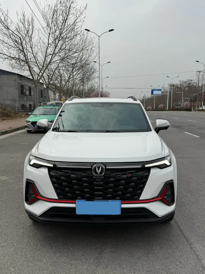 2022 ChangAn CS35 Plus 1.4T 160HP L4 7DCT,autocango,china used car exporter,china ev exporter,chinese used car exporter,chinese used ev exporter