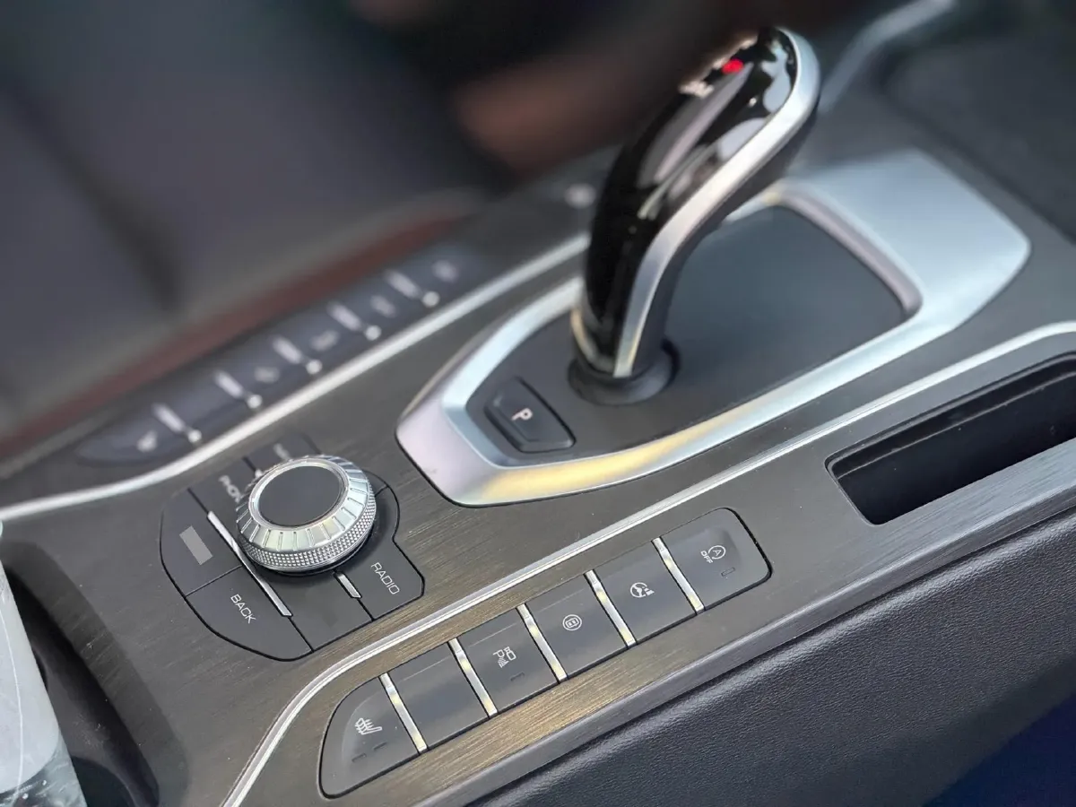 2020 WEY VV5 1.5T 171HP L4 7DCT,autocango,china used car exporter,china ev exporter,chinese used car exporter,chinese used ev exporter