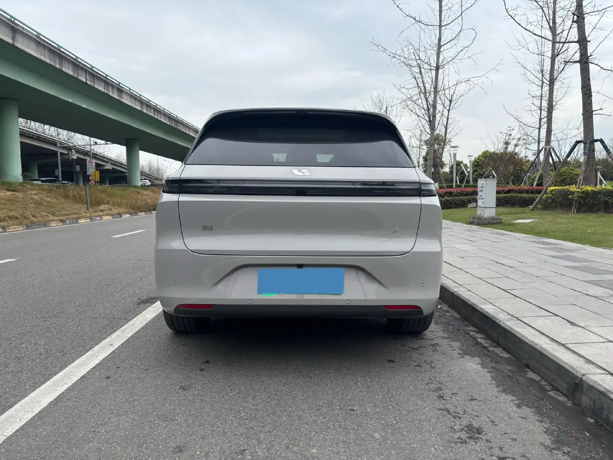 2024 Li L6 Range Extended 154HP L4 REEV 36.8KWH,autocango,china used car exporter,china ev exporter,chinese used car exporter,chinese used ev exporter