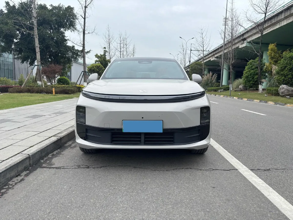 2024 Li L6 Range Extended 154HP L4 REEV 36.8KWH,autocango,china used car exporter,china ev exporter,chinese used car exporter,chinese used ev exporter