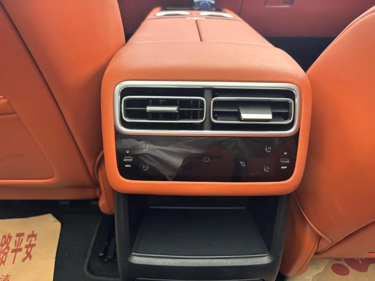 2024 Li L6 Range Extended 154HP L4 REEV 36.8KWH,autocango,china used car exporter,china ev exporter,chinese used car exporter,chinese used ev exporter