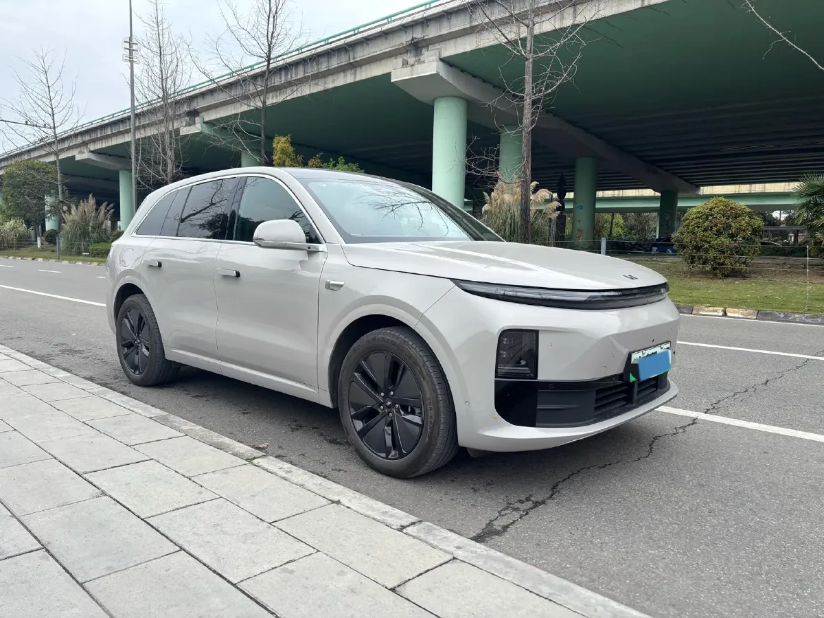 2024 Li L6 Range Extended 154HP L4 REEV 36.8KWH,autocango,china used car exporter,china ev exporter,chinese used car exporter,chinese used ev exporter
