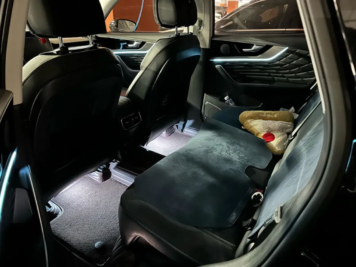 2022 HongQi HS5 2.0T 224HP L4 6AT,autocango,china used car exporter,china ev exporter,chinese used car exporter,chinese used ev exporter