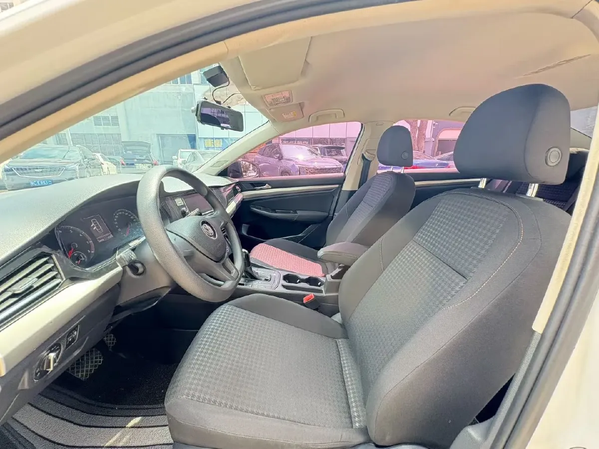 2019 Bestune T77 1.2T 143HP L4 7DCT,autocango,china used car exporter,china ev exporter,chinese used car exporter,chinese used ev exporter