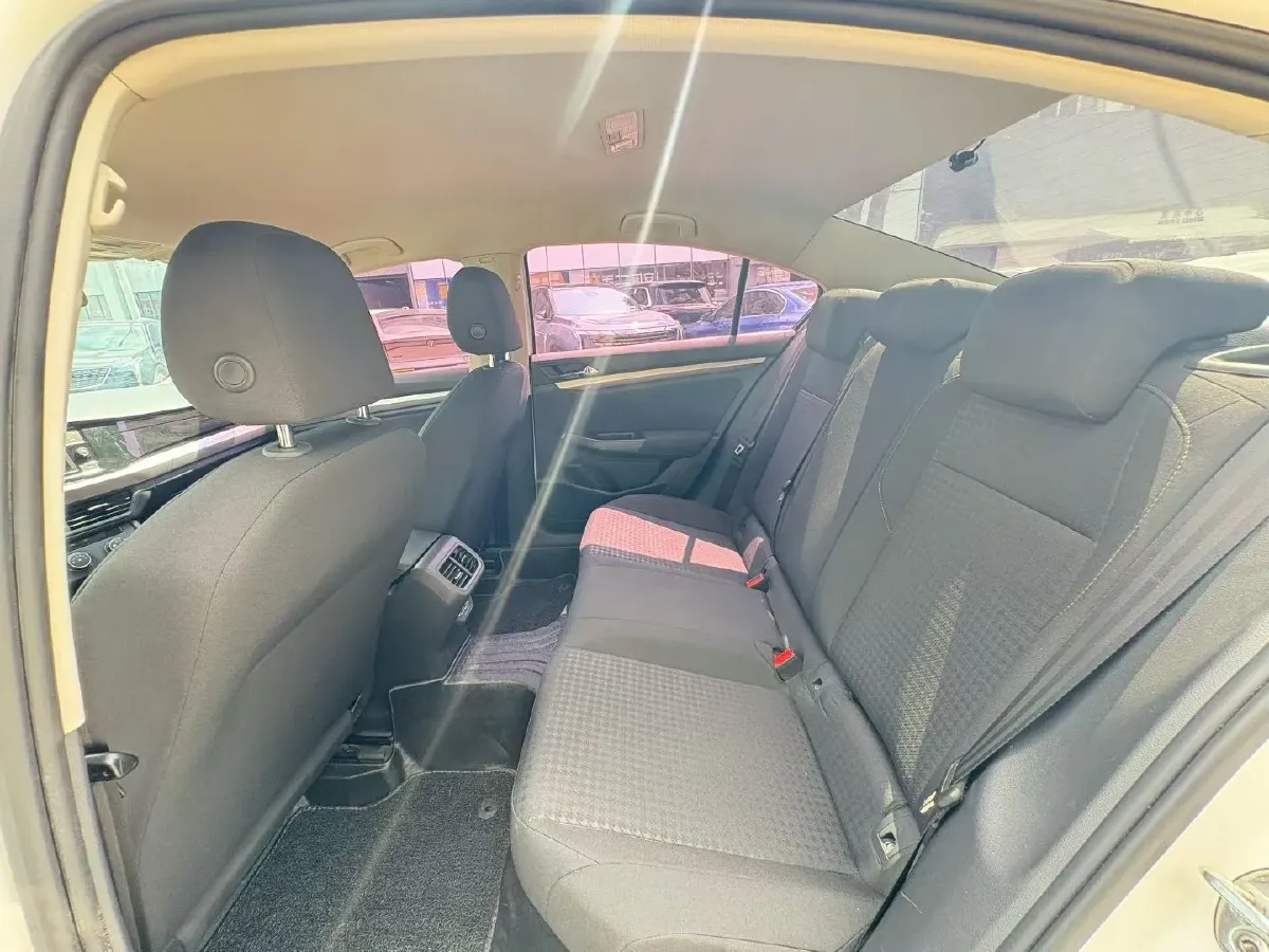 2019 Bestune T77 1.2T 143HP L4 7DCT,autocango,china used car exporter,china ev exporter,chinese used car exporter,chinese used ev exporter