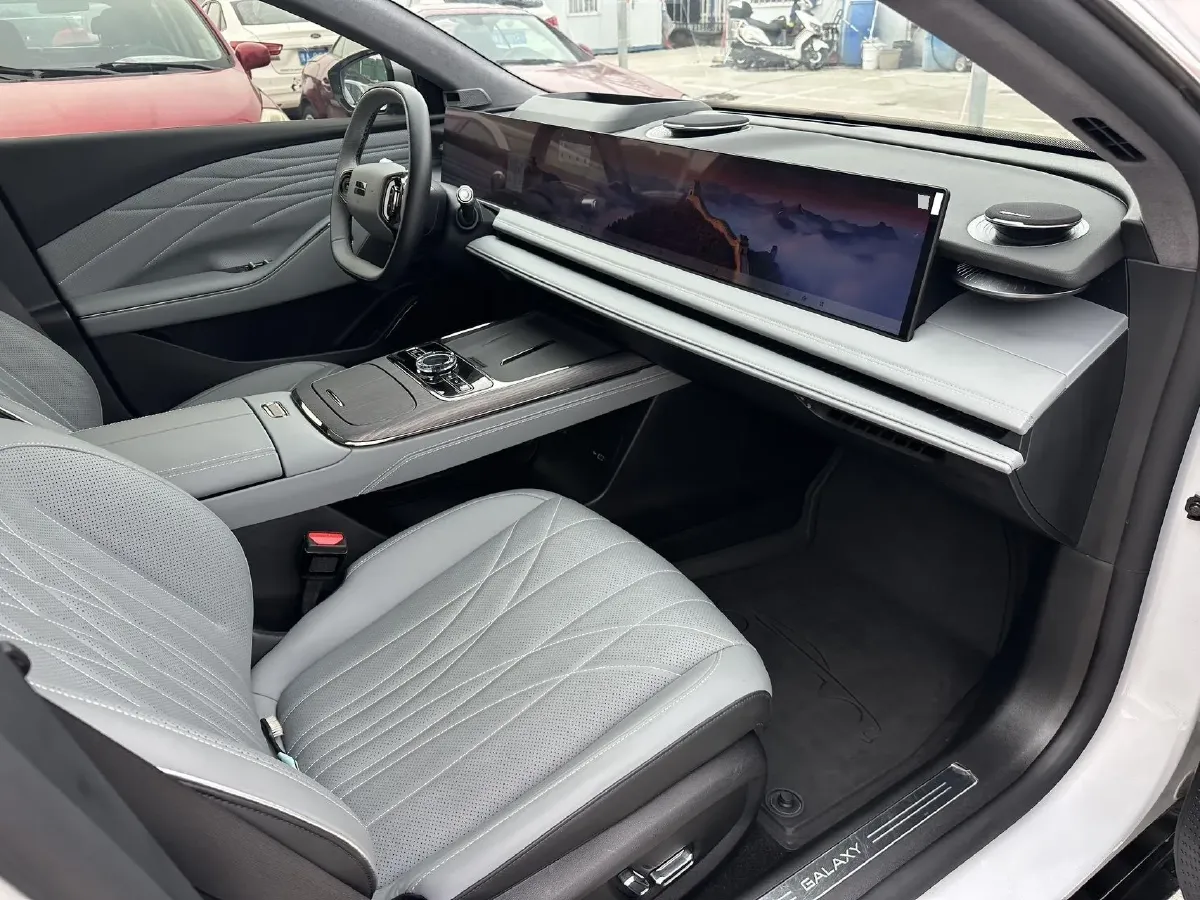 2025 MAXUS InterstellarX 2.5T 224HP L4 8AT,autocango,china used car exporter,china ev exporter,chinese used car exporter,chinese used ev exporter