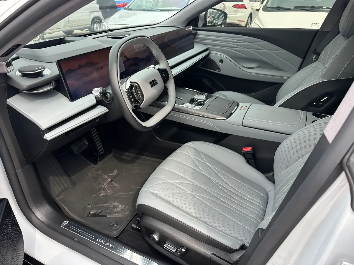 2025 MAXUS InterstellarX 2.5T 224HP L4 8AT,autocango,china used car exporter,china ev exporter,chinese used car exporter,chinese used ev exporter