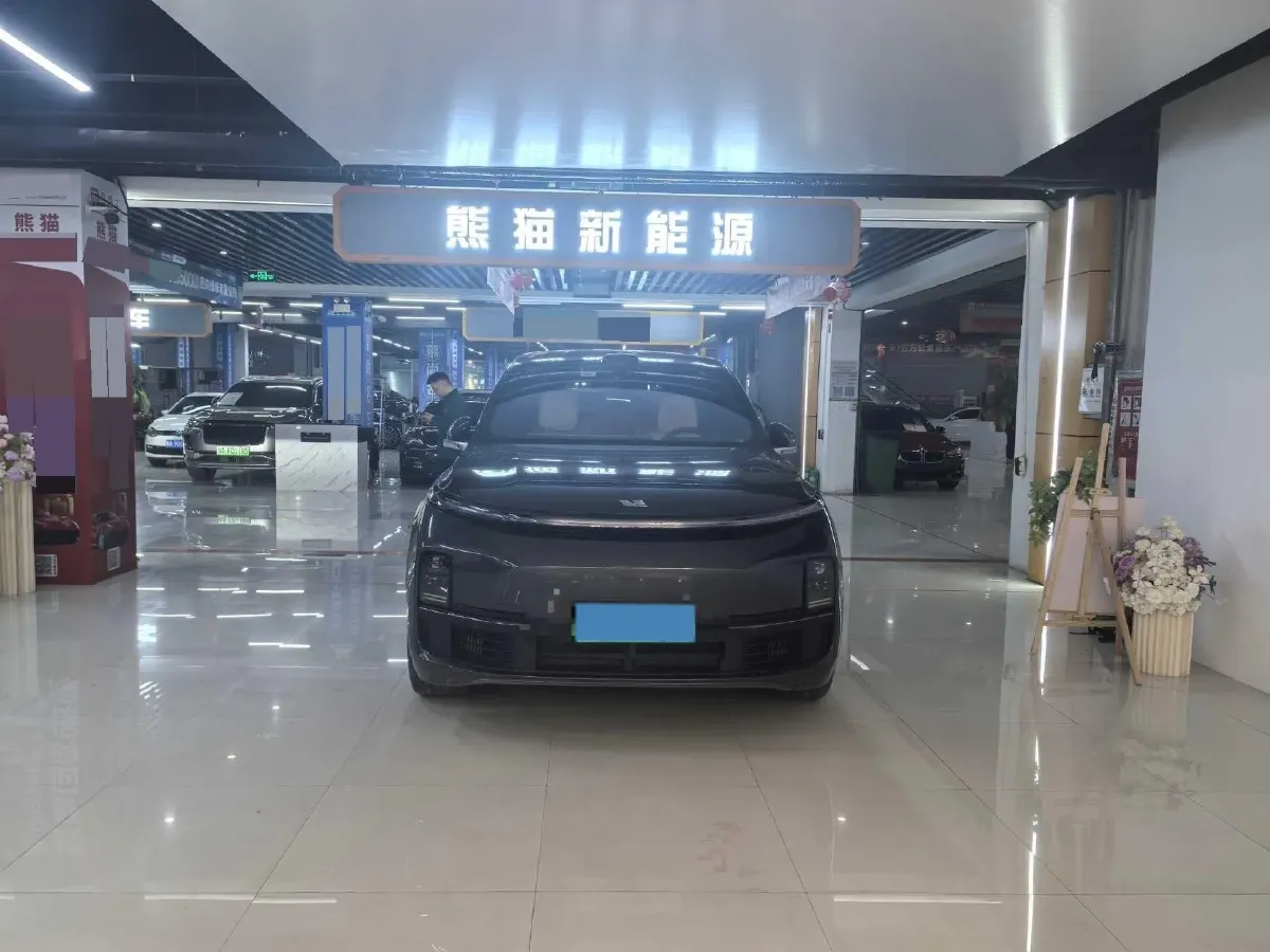 2022 Li L9 Range Extended 154HP REEV 42.6KWH,autocango,china used car exporter,china ev exporter,chinese used car exporter,chinese used ev exporter
