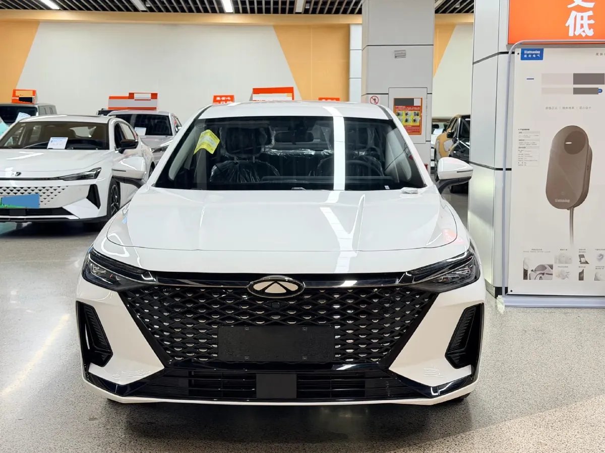 2024 Fulwin FulwinA8 1.5T 156HP L4 1DHT PHEV 18.3KWH,autocango,china used car exporter,china ev exporter,chinese used car exporter,chinese used ev exporter