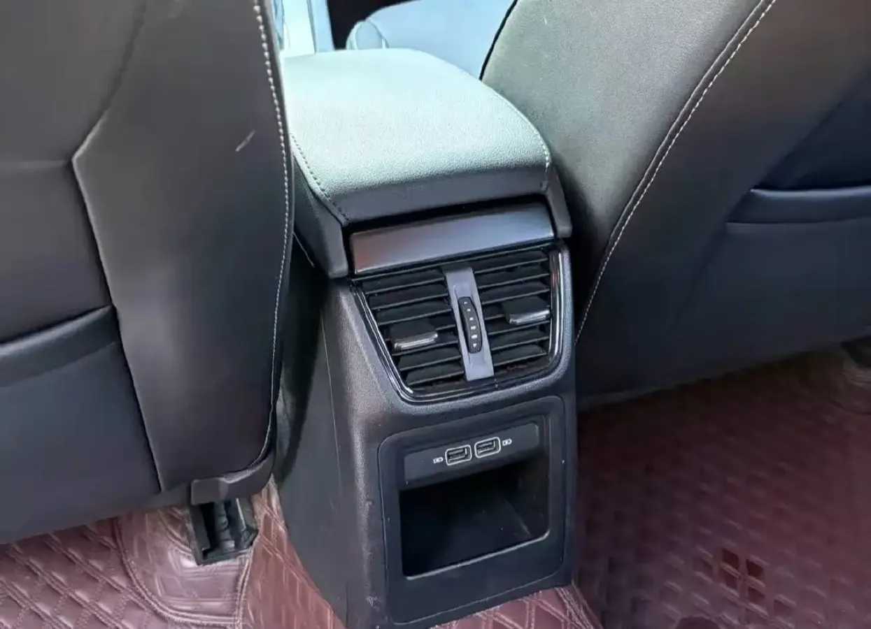 2021 Skoda Octavia 1.5L 113HP L4 6AT,autocango,china used car exporter,china ev exporter,chinese used car exporter,chinese used ev exporter