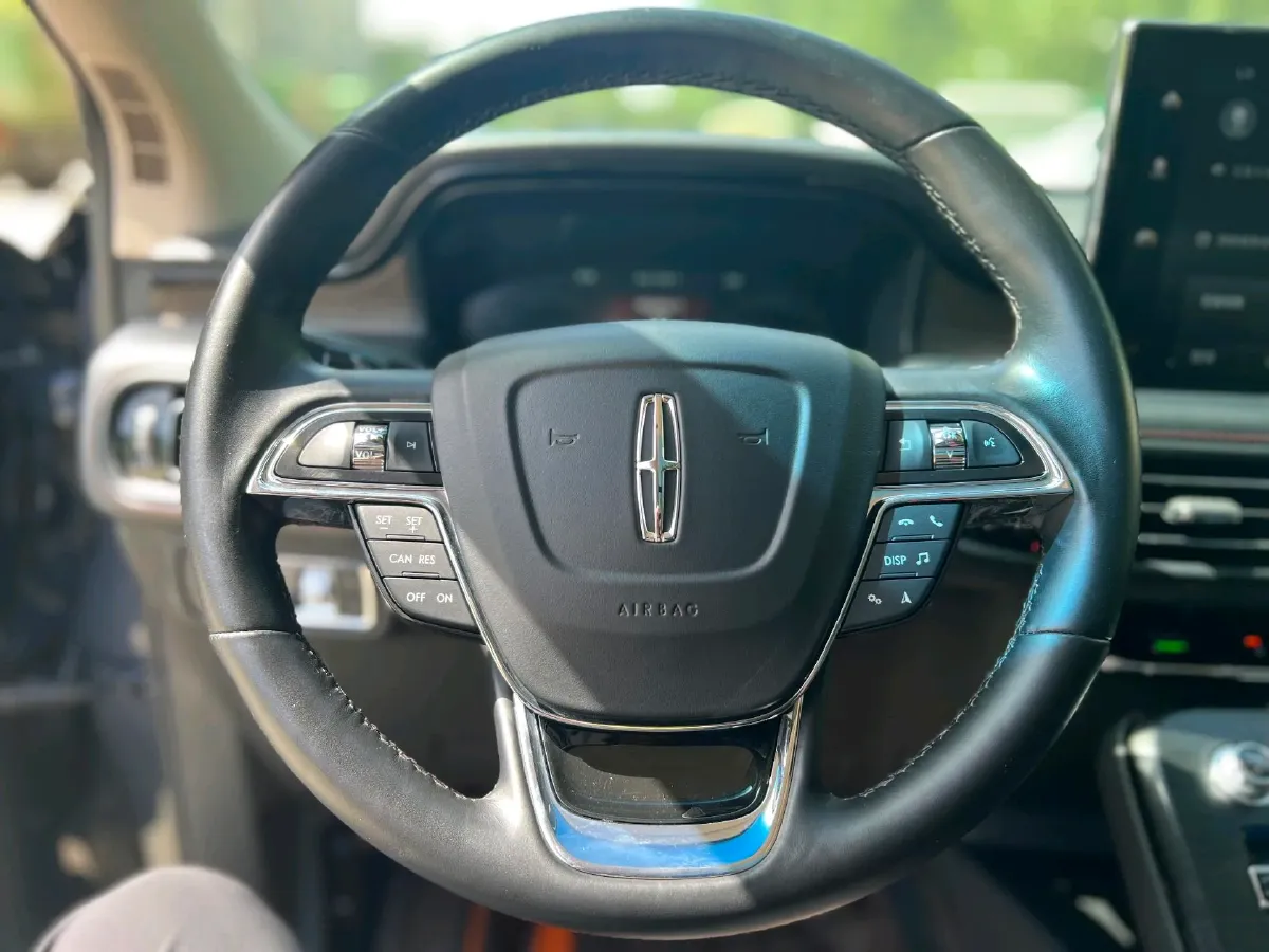 2021 Lincoln Nautilus 2.0T 245HP L4 8AT,autocango,china used car exporter,china ev exporter,chinese used car exporter,chinese used ev exporter