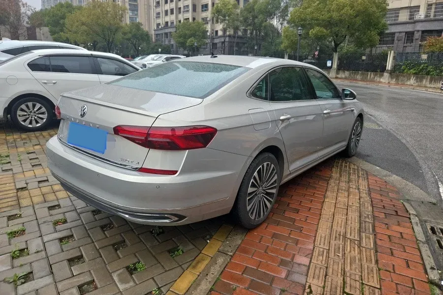 2019 Volkswagen Passat 2.0T 220HP L4 7DCT,autocango,china used car exporter,china ev exporter,chinese used car exporter,chinese used ev exporter