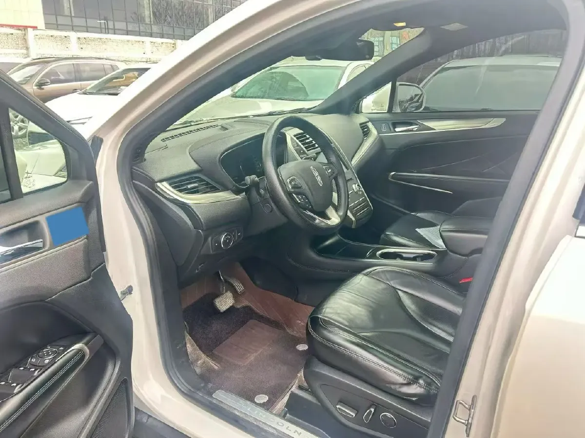 2019 Lincoln MKC 2.0T 203HP L4 6AT,autocango,china used car exporter,china ev exporter,chinese used car exporter,chinese used ev exporter