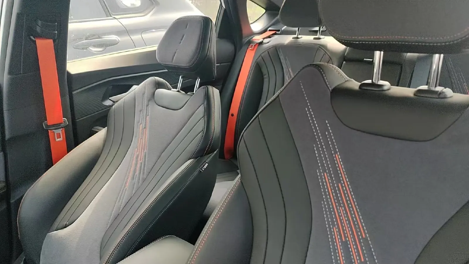 2022 Geely Binray 1.5T 181HP L4 7DCT,autocango,china used car exporter,china ev exporter,chinese used car exporter,chinese used ev exporter