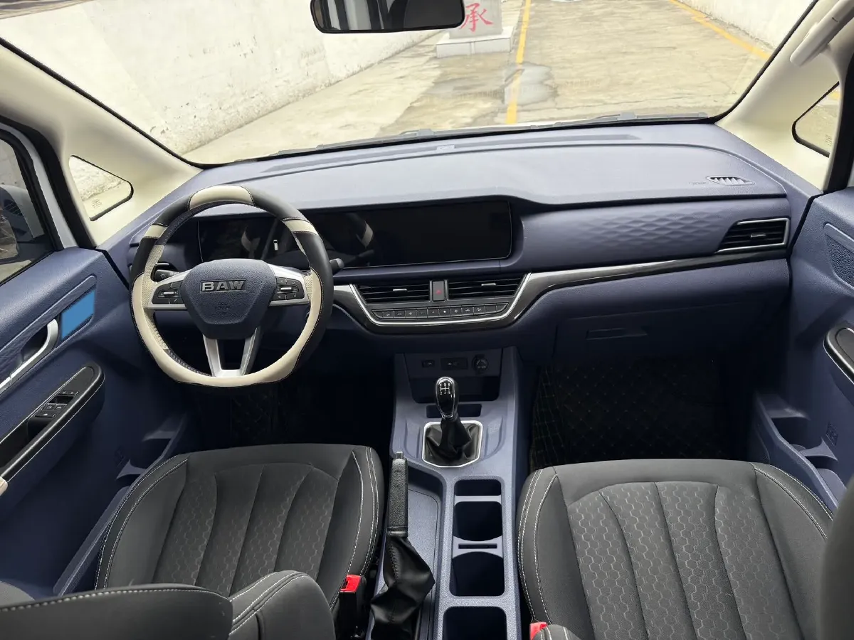 2025 BAW RuiSheng Trump M7 1.6L 124HP L4 5MT,autocango,china used car exporter,china ev exporter,chinese used car exporter,chinese used ev exporter