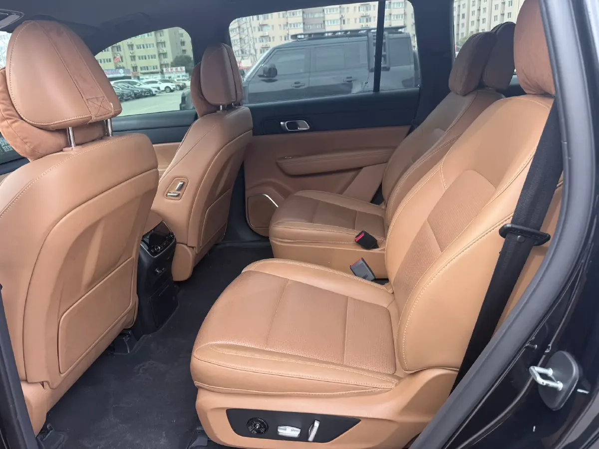 2021 Li ONE Range Extended 131HP REEV 40.5KWH,autocango,china used car exporter,china ev exporter,chinese used car exporter,chinese used ev exporter