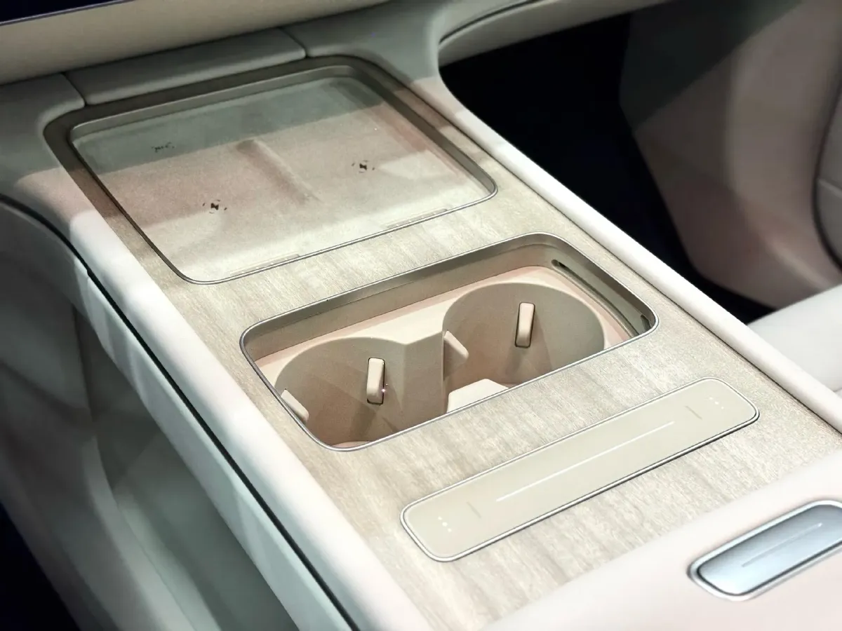 2026 NIO ES8 BEV,autocango,china used car exporter,china ev exporter,chinese used car exporter,chinese used ev exporter